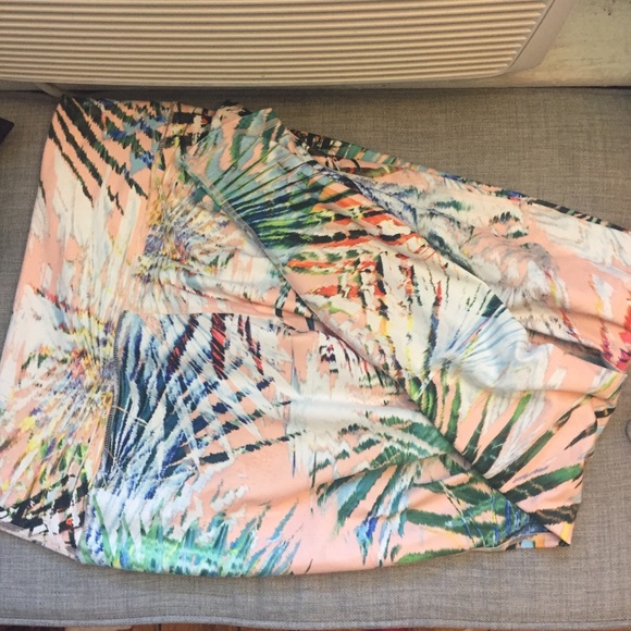 Fabletics high waisted printed leggings size M - Picture 1 of 3